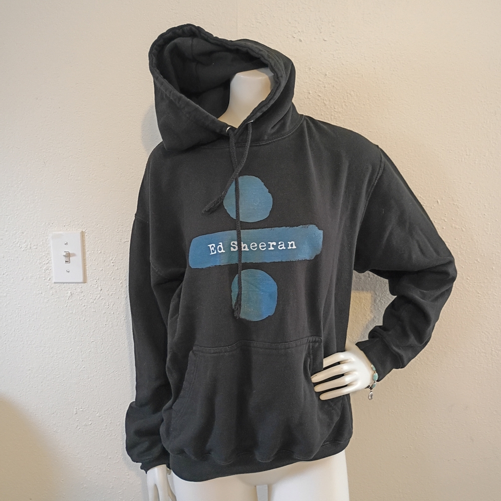 Ed Sheeran Divide Tour Hoodie All We Do Size M Pullover